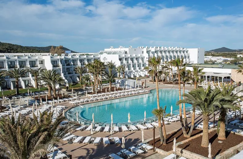 Urlaub Ibiza mit Teenagern - Grand Palladium White Island Resort & Spa