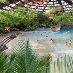 Center Parcs Huttenheugte: Urlaub mit subtropischem Schwimmbad & Aktivitäten in Drenthe