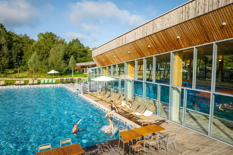 Ferienparks Belgien-mit-Schwimmbad-Forest-Resort-Your-Nature