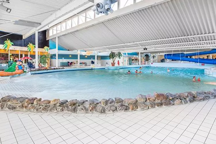 Roompot Beach Resort, Camping in Zeeland mit Schwimmbad