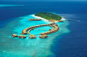 Luxusresort auf den Malediven mit Jugendlichen