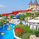 Großes Wasserpark im schönen Hotel in Nessebar